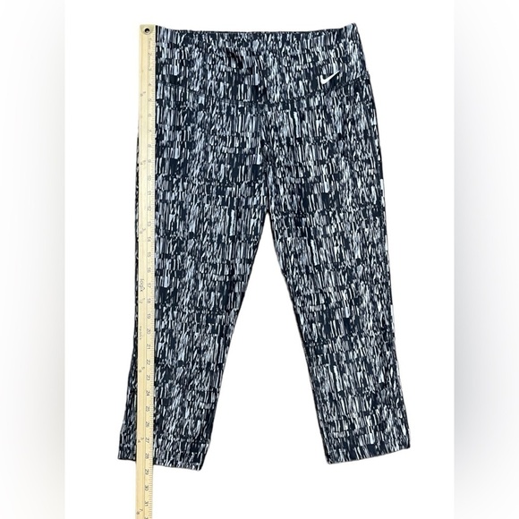 Nike Women’s Power Poly Screen Printed Capri crop pant/leggings Size Medium - Picture 16 of 16